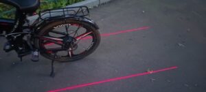 Велосипедный фонарь задний с лазером